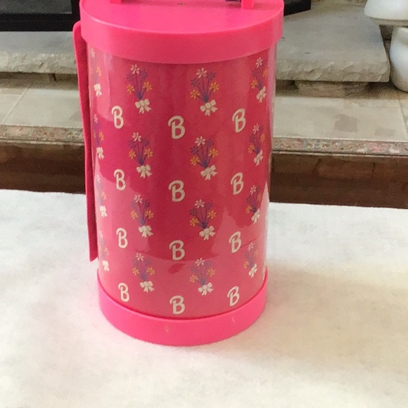 Vintage Barbie accessory case, 1992 accessories and over 20 pairs of shoes - Picture 2 of 8